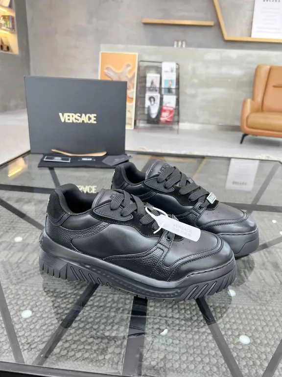 Versace Shoe 